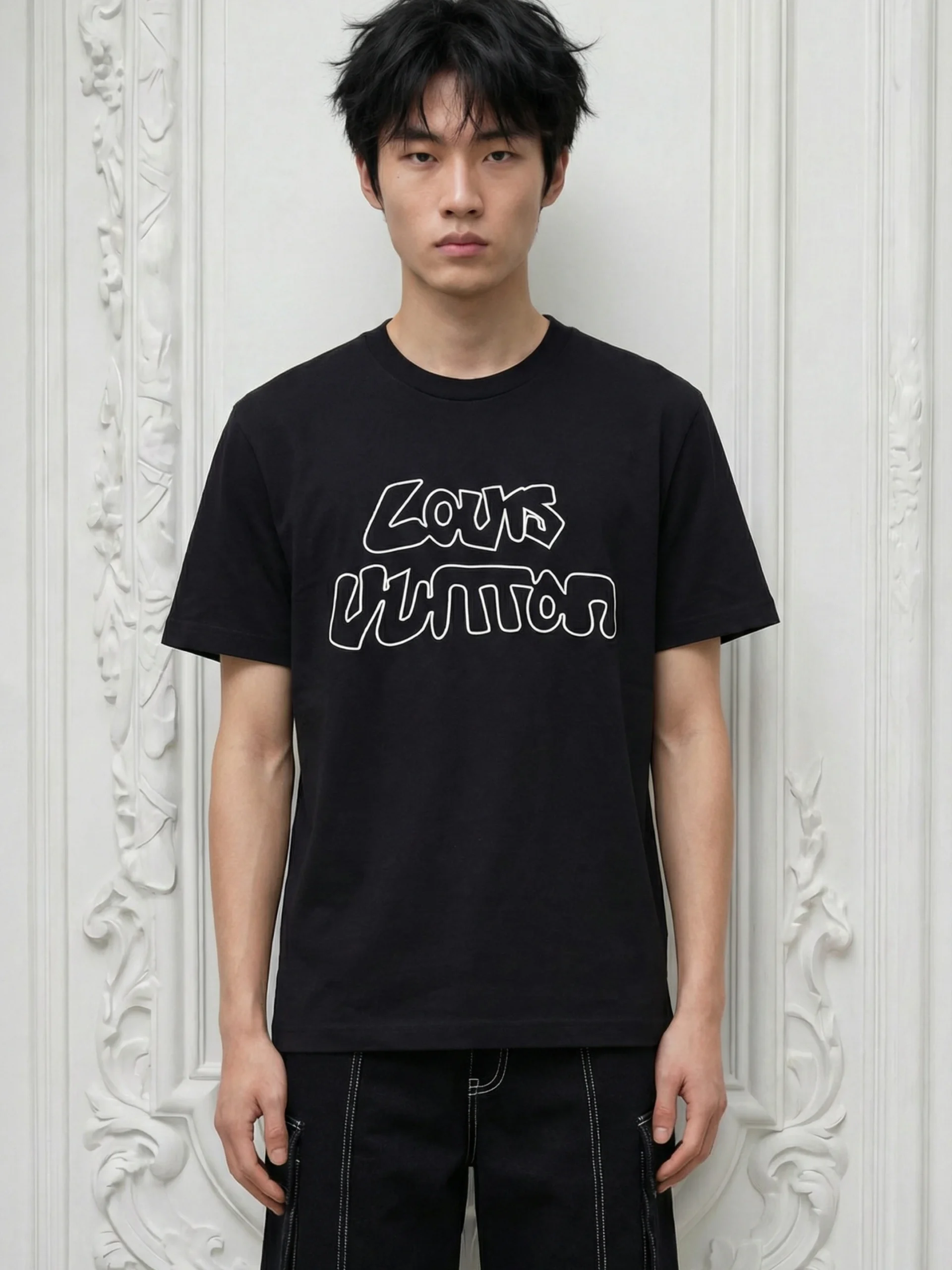 luis-vuiton-inspire-man-black-tshirt-3-1.webp