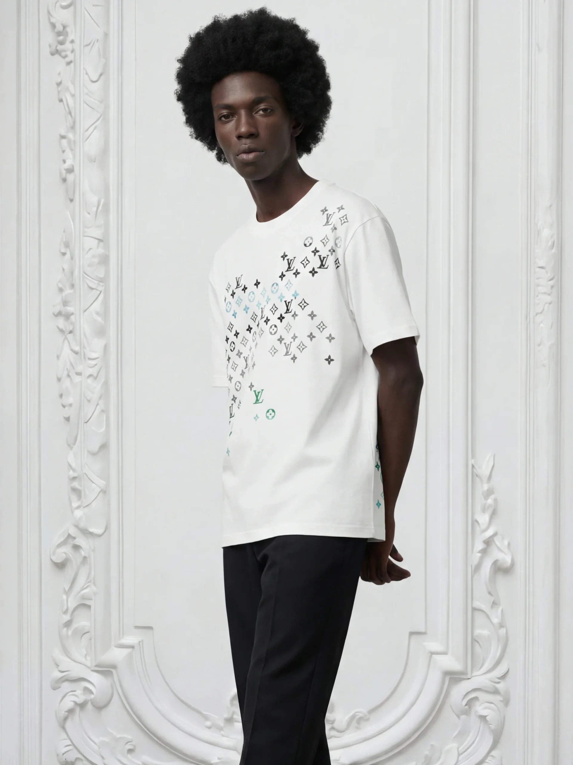 luis-vuiton-men-black-tshirt-3-1.webp
