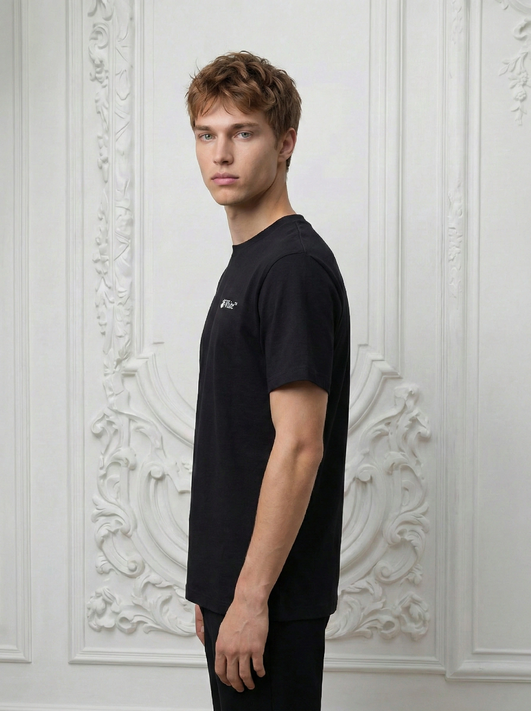 off-white-man-blacktshirt-4
